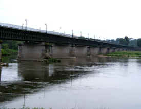 Briare aqueduct across the Loire