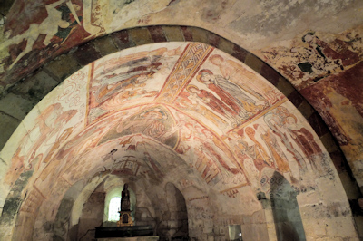 Gargilesse Dampierre - frescos in crypt