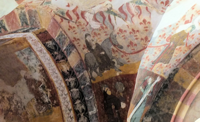 Gargilesse Dampierre - frescos in crypt detail