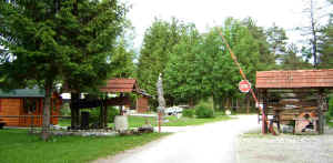 Camping Menina entrance with old wine press