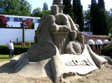 Lausanne - Olympic Parc sand statue 3